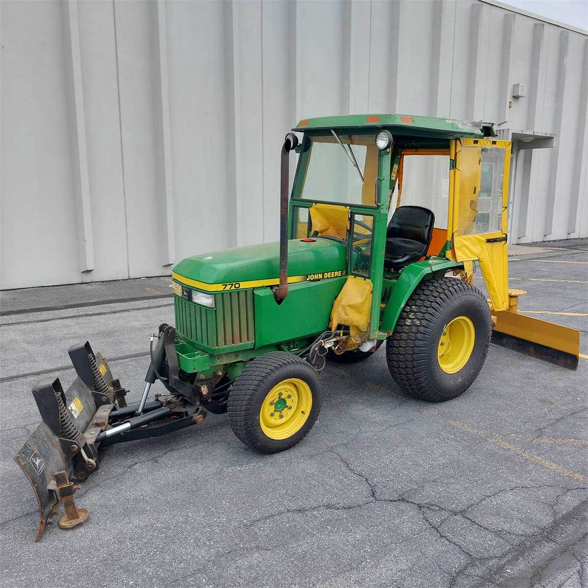john-deere-770-tractor-for-sale-1-940-hours-bethlehem-pa-55981941
