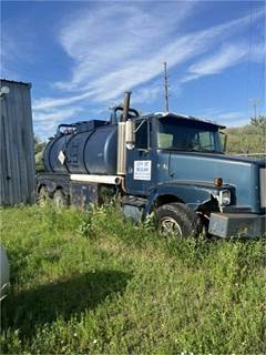 1991 Volvo Vac Truck - Cummins L10-280 and EC2000 Crane