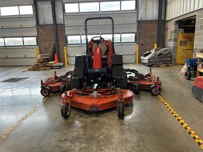 2012 Jacobsen R-311T Zero Turn Mower