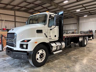 2023 Mack MD6 Flatbed Truck