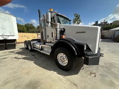 2019 Kenworth T800 Hauler Truck