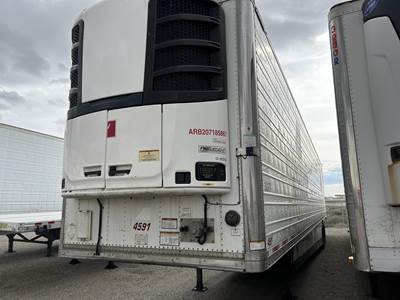 Great Dane 53 ft Reefer Trailer - Sliding Axle, Swing Door, Thermo King