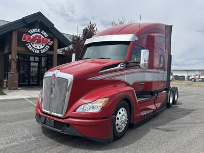 Kenworth T680 Sleeper Semi Truck - 76" Raised Roof Sleeper, Paccar 455HP, Amt