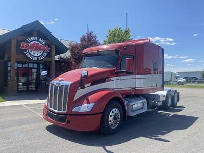 Peterbilt 579 Sleeper Semi Truck - 80" Mid Roof Sleeper, Paccar 510HP, 18 Speed Manual