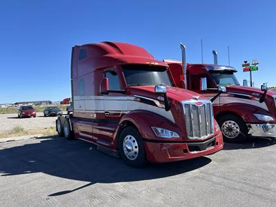 Peterbilt 579 Sleeper Semi Truck - Raised Roof Sleeper, Cummins 500HP, Amt