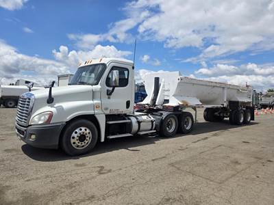 Freightliner Cascadia 125 Day Cab Truck - Cummins 450HP, 10 Speed Manual
