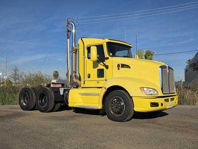 Kenworth T660 Day Cab Truck - Cummins 425HP, 10 Speed Manual
