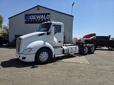 Kenworth T680 Day Cab Truck - Paccar 455HP, 13 Speed Manual