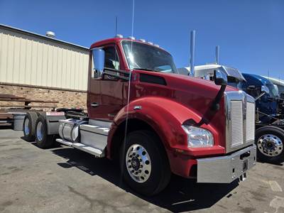 Kenworth T880 Day Cab Truck - Paccar 455HP, 12 Speed Endurant Amt