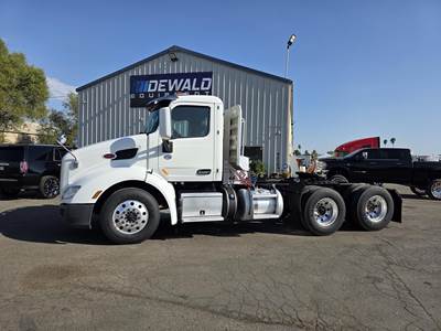 Peterbilt 579 Day Cab Truck - Paccar 455HP, 12 Speed Endurant Amt