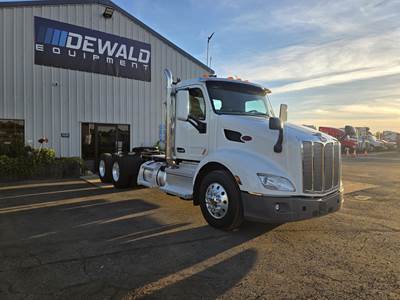 Peterbilt 579 Day Cab Truck - Paccar 455HP, 10 Speed Smart Advantage Amt