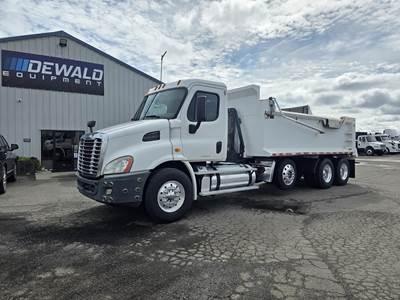 Freightliner Cascadia 113 Tri Axle Dump Truck - Detroit 450HP, 10 Speed Ultrashift Amt, 18' Dump
