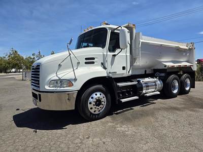 Mack Pinnacle CXU613 Dump Truck - MP8-455E 435HP, 10 Speed Manual, 15' Dump