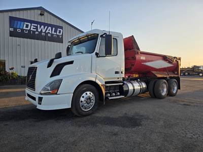 Volvo VNL64T300 Dump Truck - D13 405HP, 12 Speed I Shift Automatic, 15' Dump