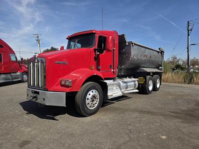 Kenworth T800 Tandem Axle Transfer Truck - Paccar, 430HP, 13 Speed Manual