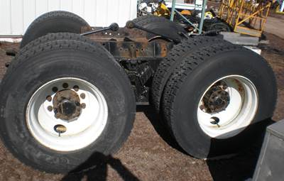 Dana Spicer DS405 / RS405 Rear Tandem Axle Assembly 40,000# with Hendrickson HN402-52 VariRate Suspension