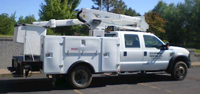 Ford F-550 4X4 Crew Cab Bucket Truck - Terex Hi-Ranger TL38P Articulating/Telescoping 42 Ft Working Height