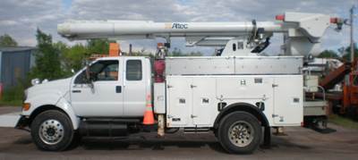 2009 Ford F-750 Extended Cab Bucket Truck - Altec L45M Aerial Lift 45 Ft Working Height - Material Handling Jib