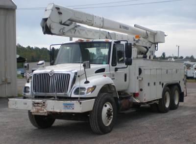 International 7400 6X4 Bucket Truck - Terex Hi-Ranger HRX55 Aerial Lift 60 Ft Working Height with Material Handling Jib