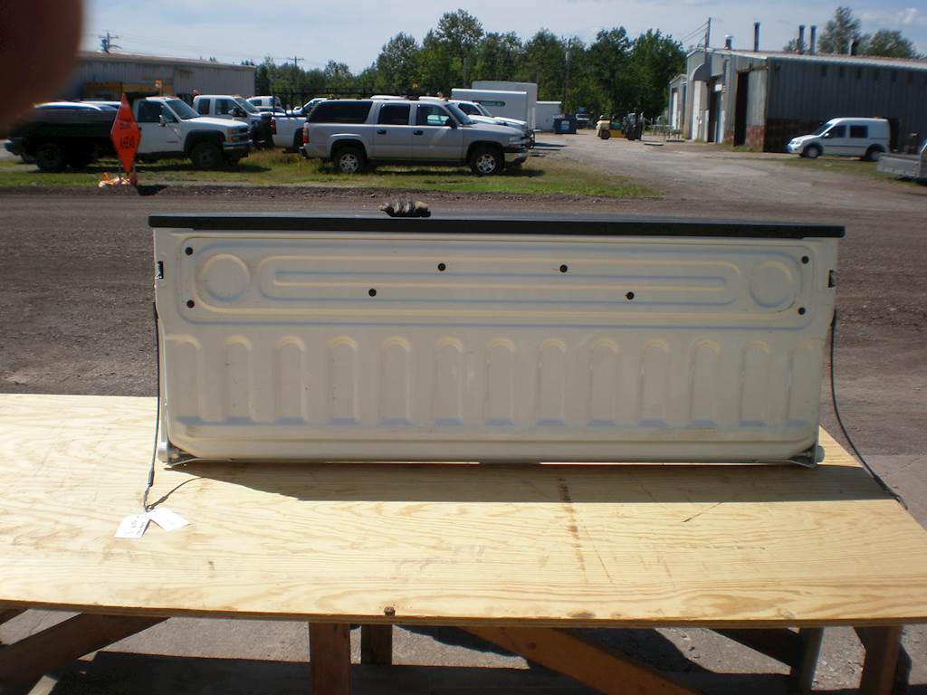 2011 Dodge Ram 2500 Tailgate Assembly (White) For Sale | Duluth, MN | S