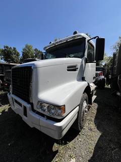 Volvo VHD64B200 Tandem Axle Cab & Chassis Truck - VED12, 450HP, 8Ll Manual
