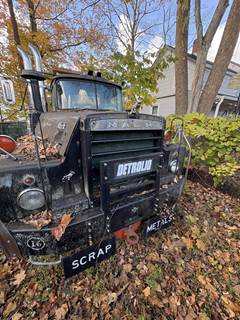 Mack DM800 Day Cab Truck