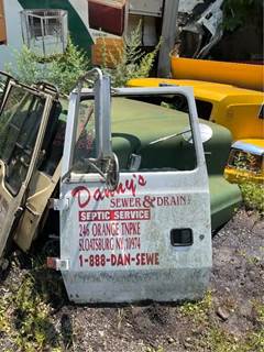 Ford LN9000 Left Door