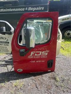 Freightliner Cascadia Left Door