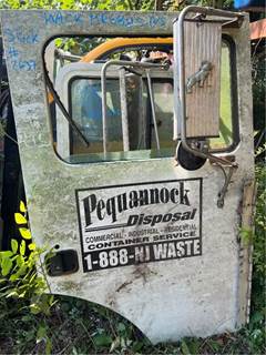 Mack MR688S Right Door