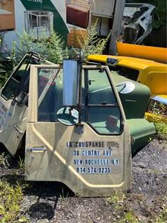 Mitsubishi FM Right Door