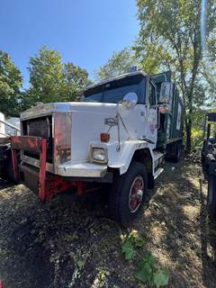 Autocar ACL64 Tandem Axle Garbage Truck - Cummins, 350HP, Automatic