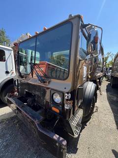Mack LE613 Tandem Axle Garbage Truck - E7, 300HP, Automatic
