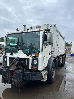2006 Mack MR688S Garbage Truck