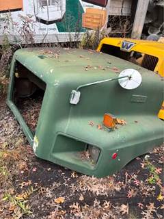 International Paystar 5000 Hood for a 1999 International 5000 PAYSTAR