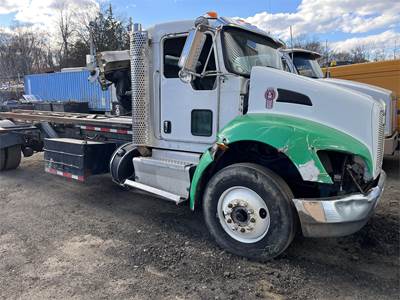 Kenworth T370 Roll Off Truck - Paccar, 300HP, Automatic