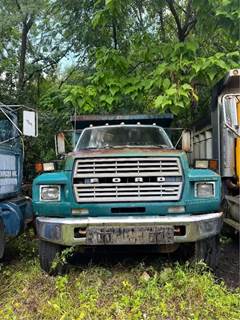 1984 Ford F-800 Dump Truck