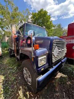1995 Ford LN8000 Fuel & Lube Truck