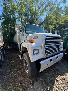 1995 Ford LN8000 Fuel & Lube Truck