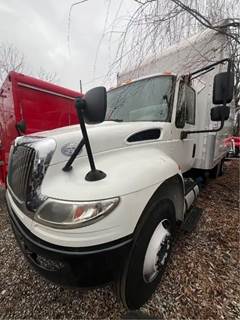 International DuraStar 4300 Salvage Truck