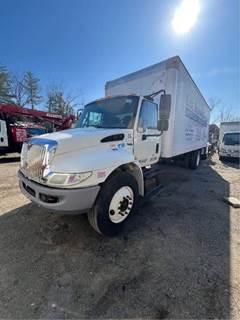 International DuraStar 4300 Salvage Truck