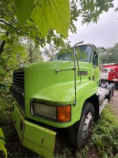 Mack CH613 Salvage Truck