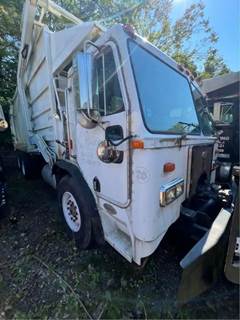 1995 Peterbilt 320 Garbage Truck