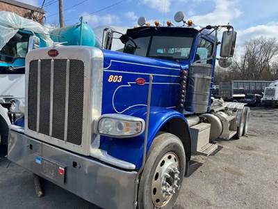 Peterbilt 389 Salvage Truck
