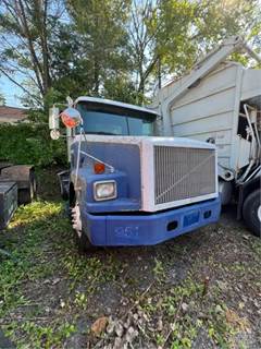 1995 Volvo / WhiteGMC WG Cab & Chassis Truck
