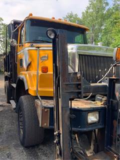 1998 Volvo ACL 4X4 Dump Truck