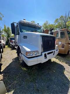 2005 Volvo VHD Cab & Chassis Truck