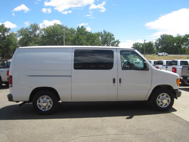 2005 ford e150 cargo van
