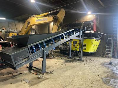 Earthworm Conveyors 30x20 Conveyor