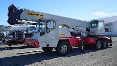 Link-Belt HTC-820 20-Ton Crane