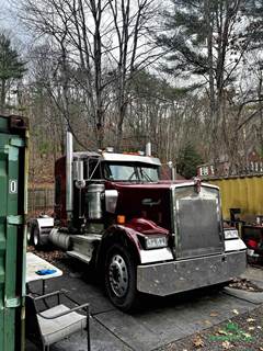 2008 Kenworth W900I Cab & Chassis Truck